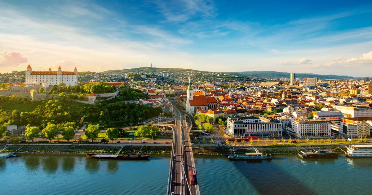 Vienna Airport Transfer to Bratislava