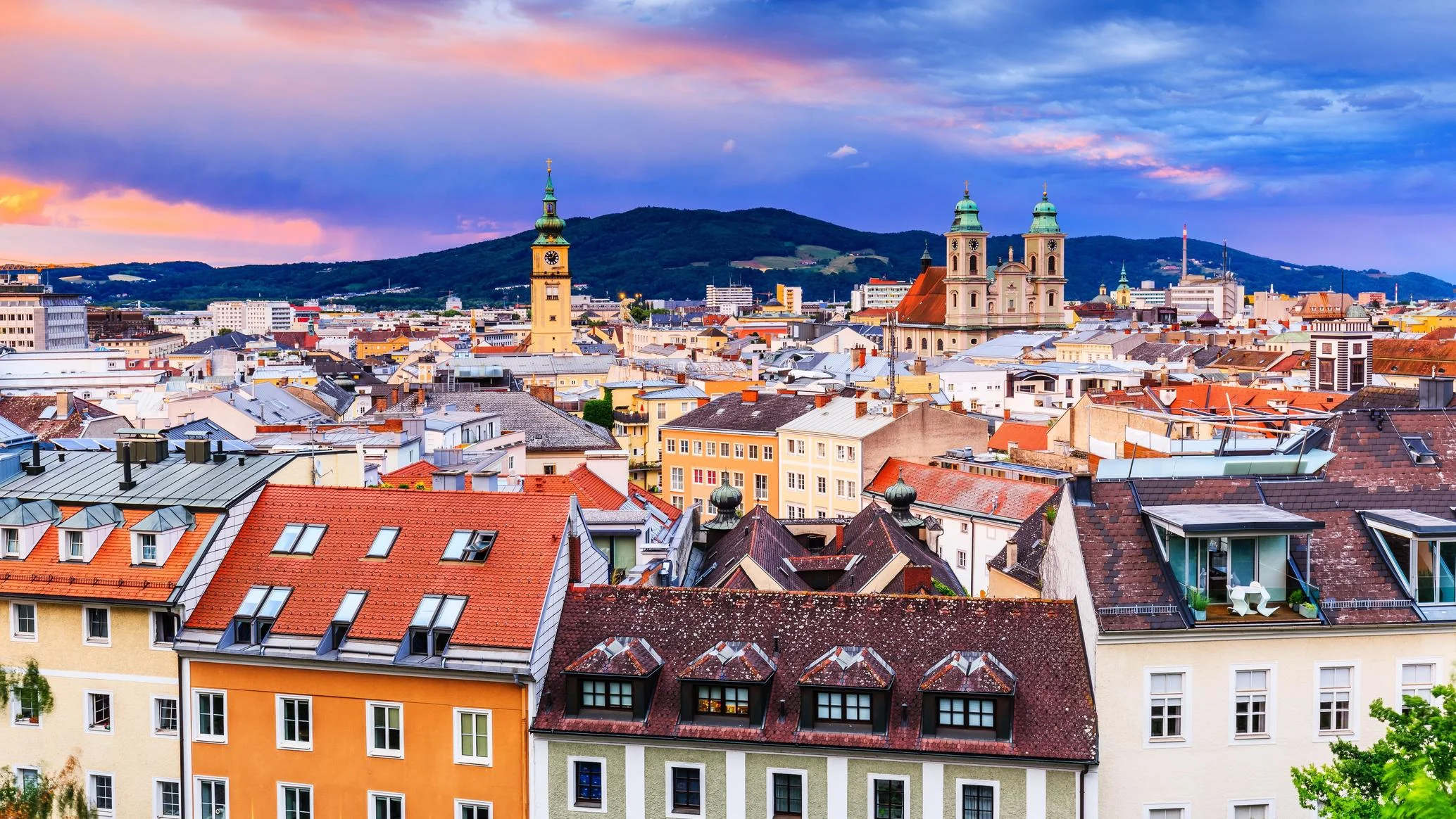 Vienna Airport Transfer to Linz