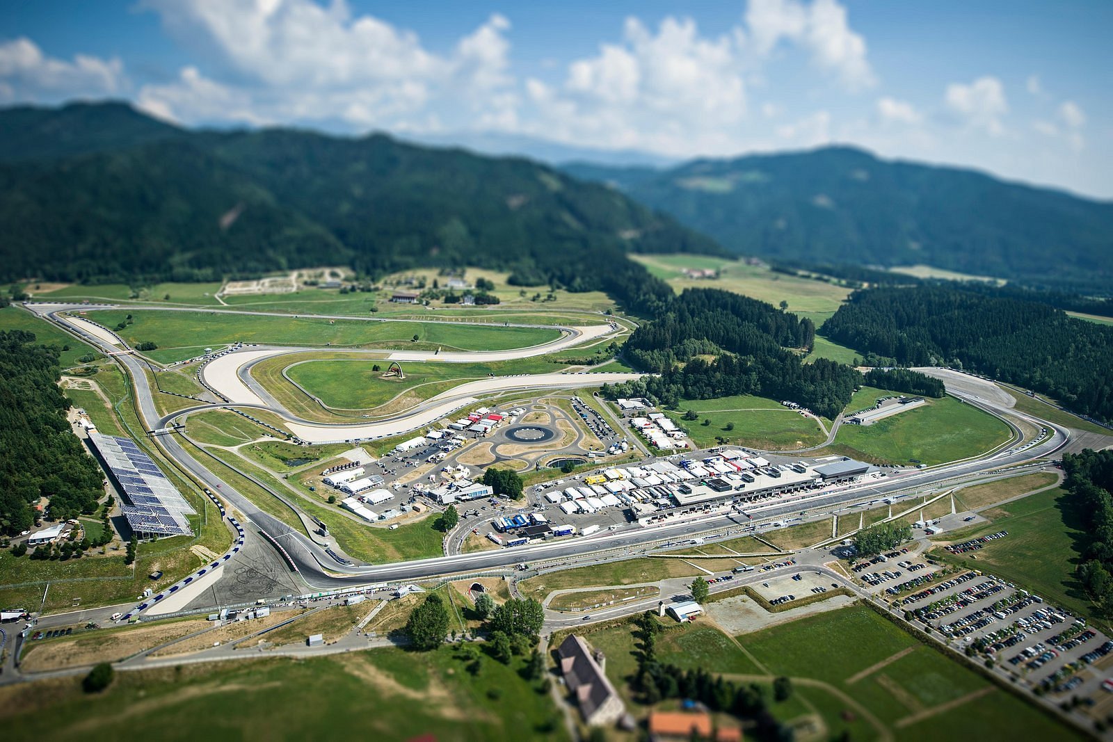 Transfer to Private Taxi Transfer from Vienna to Spielberg